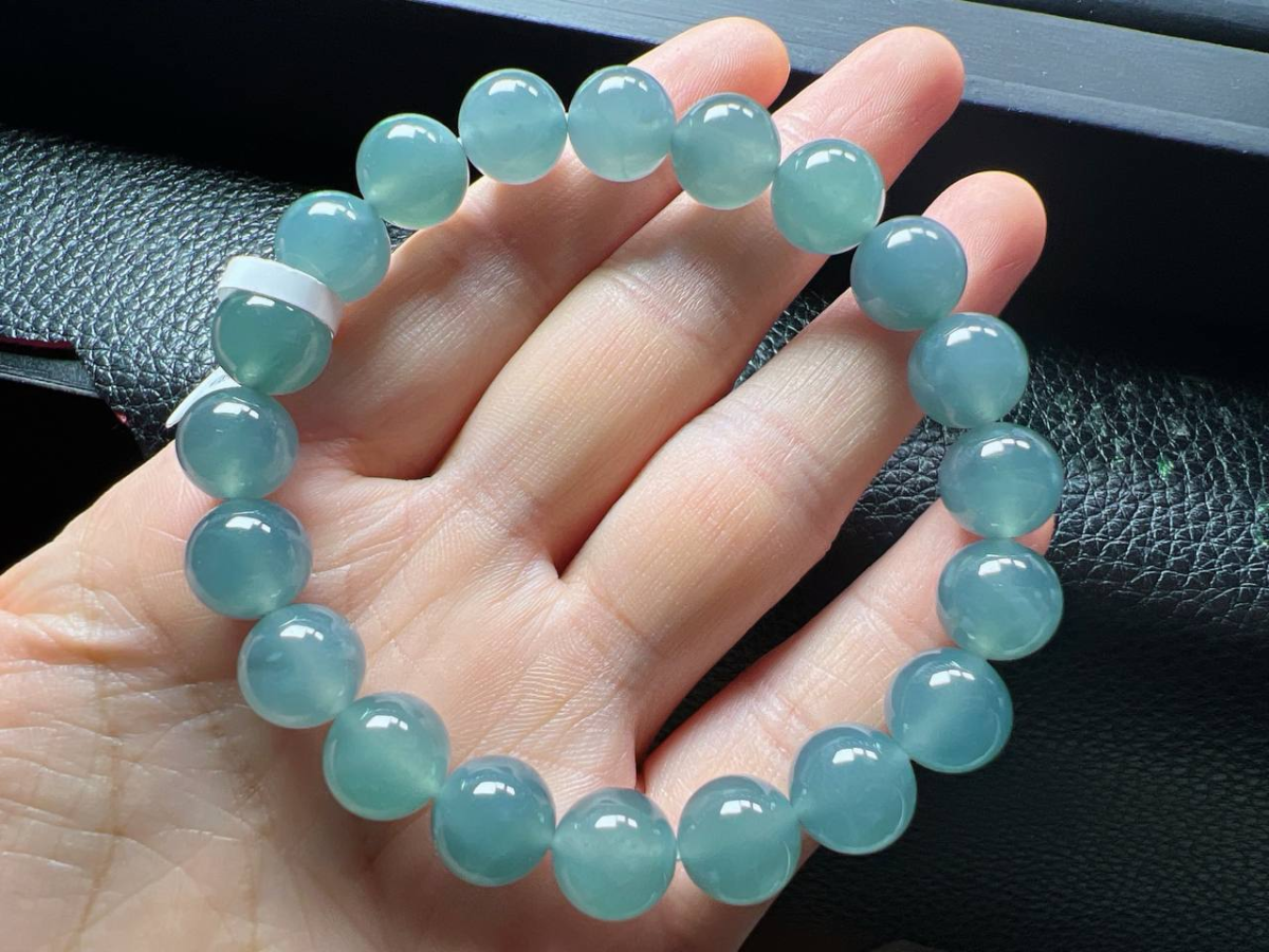 冰种蓝水翡翠 #手串